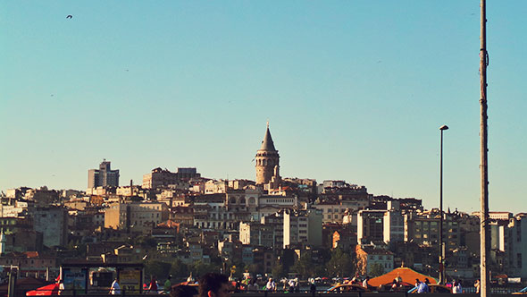 Istanbul mit Kind - Blick auf Galata Turm