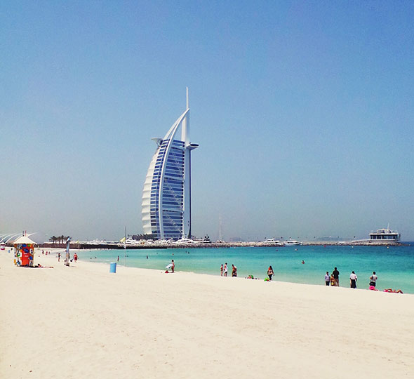 Burj Al Arab - am öffentlichen Strand