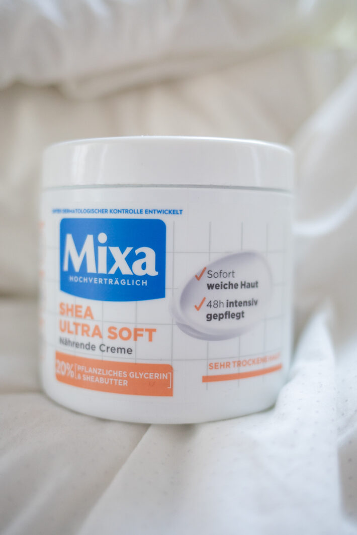 Pflege in der Menopause: Mixa mit Glycerin gegen trockene Haut